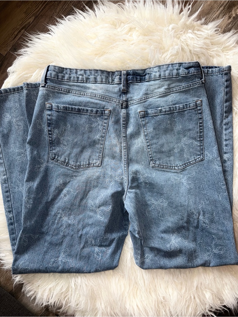 🤎 WILD FABLE // Bow Print High Rise Jeans - Picture 5 of 5